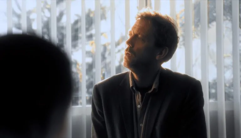 Момент из 1 серии 1 сезона