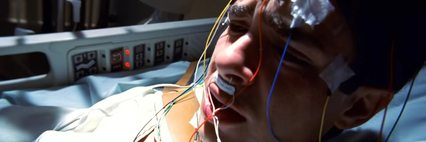 Кадр из 2 серии 1 сезона