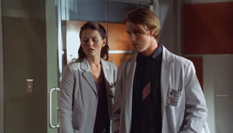 Момент из 9 серии 1 сезона