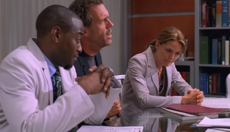 Момент из 6 серии 2 сезона