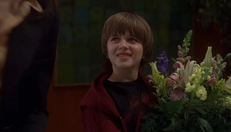 Момент из 19 серии 3 сезона