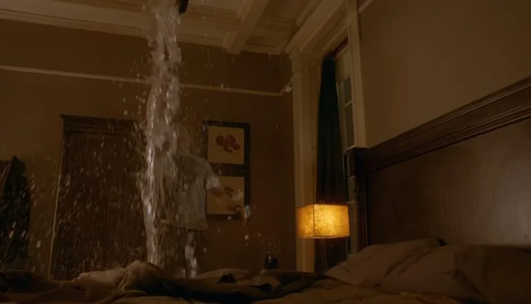 Момент из 12 серии 5 сезона