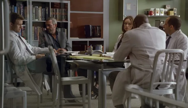 Момент из 12 серии 6 сезона